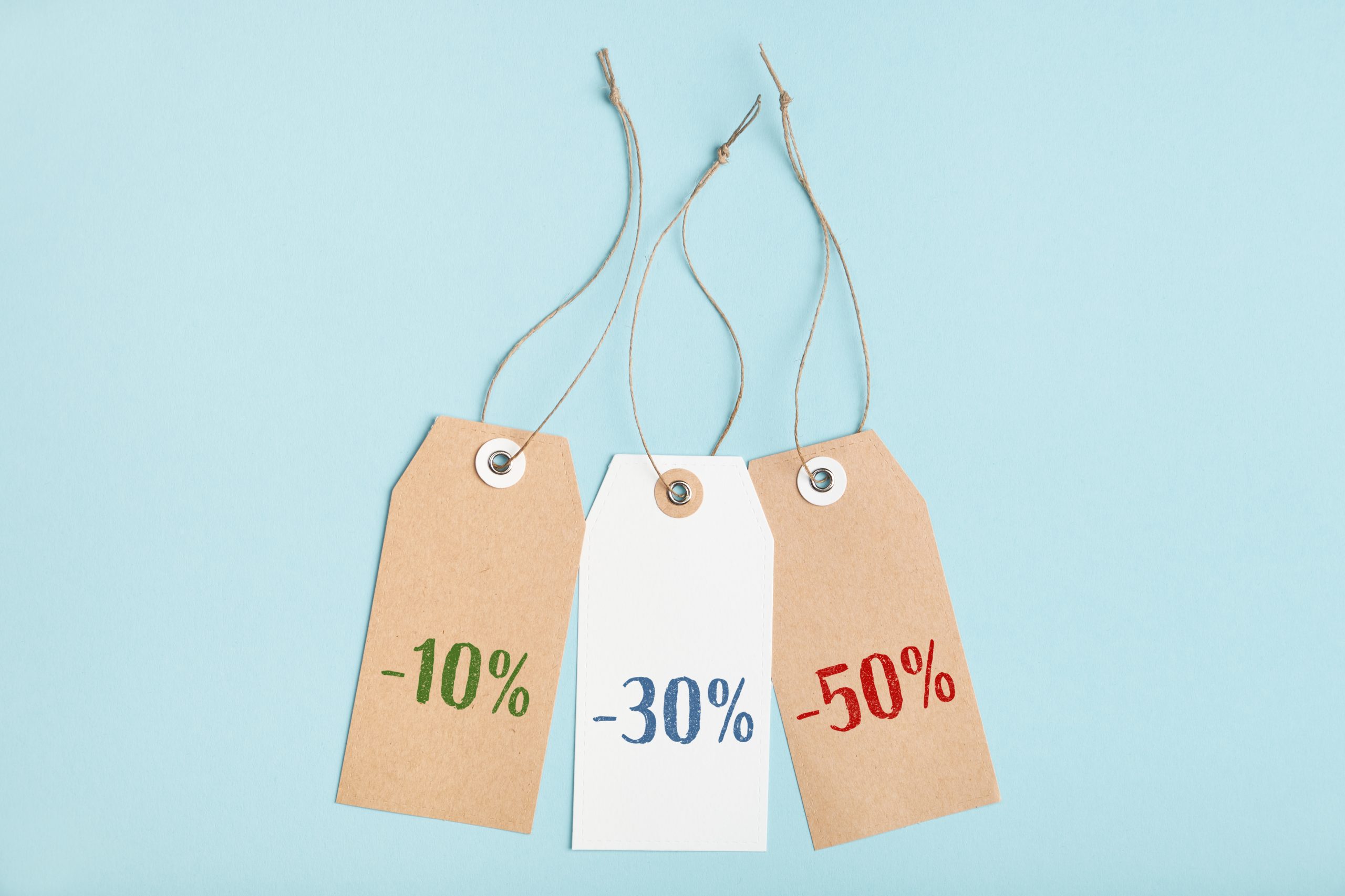 Insurance discounts and savings illustration showing ways to lower insurance premiums